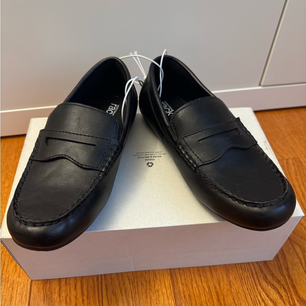 New Classic Black Kids Loafers,brand Nordstrom rack.